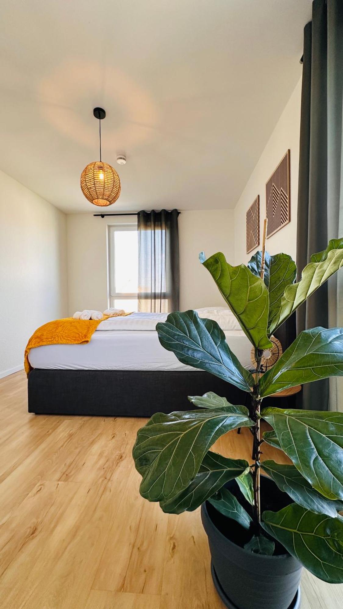Amao-Sepia I 86Qm I King-Size Beds I Netflix I Privat Balcony I Free Parking I Near Europapark Leilighet Rheinhausen Eksteriør bilde